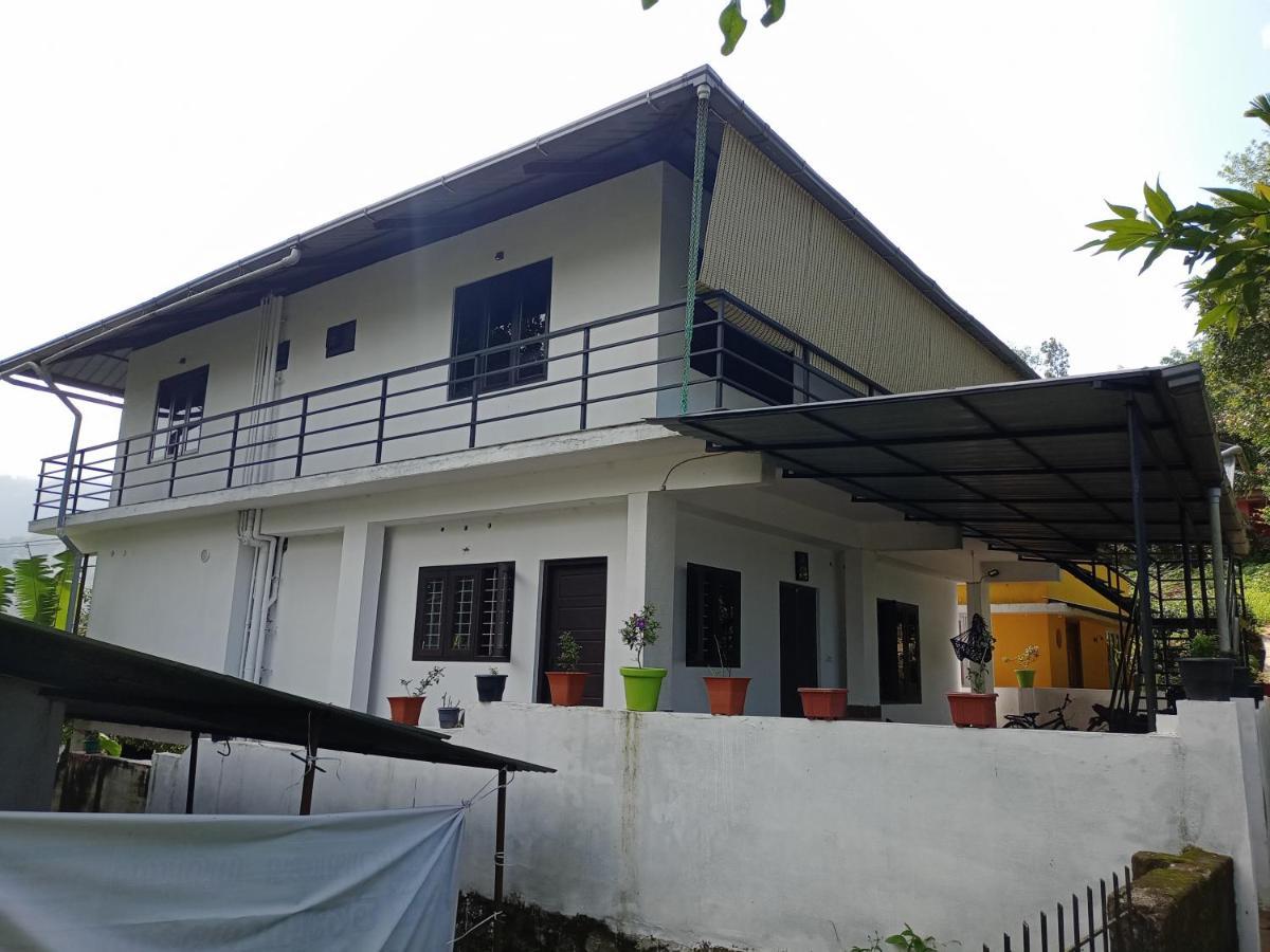 La Casa De Alexa Homestay Idukki Esterno foto